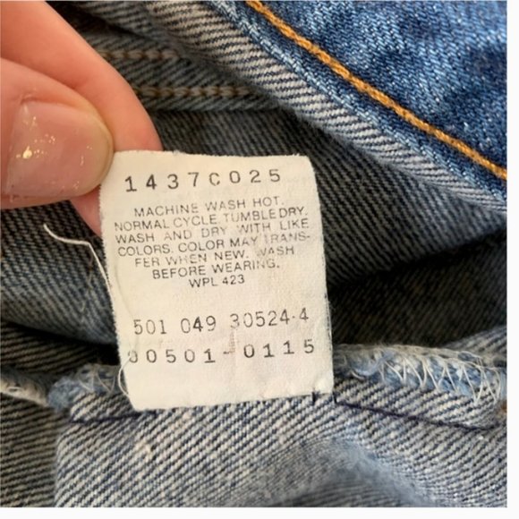 Vintage Women’s 501 Levi's Mom Jeans Made in USA - Picture 3 of 8
